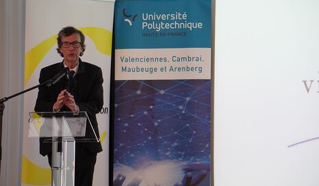 François-Xavier Villain, maire de la ville de Cambrai 